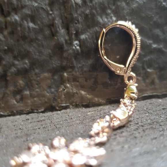 Beautiful Rose Gold Givenchy drop earrings. - Picture 4 of 4